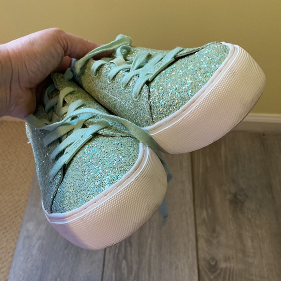 Ugg Green Sneakers - Picture 2 of 5